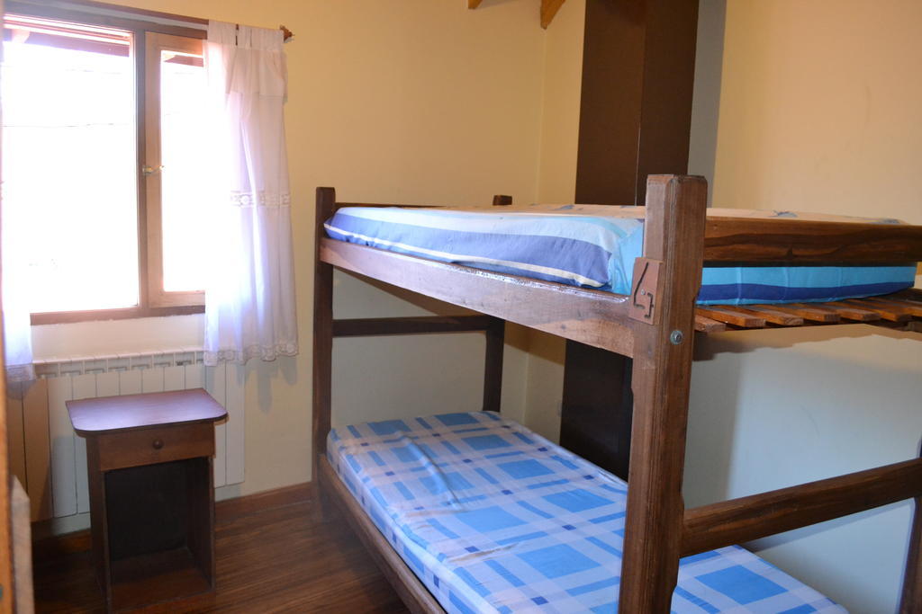 إل كالافاتي Camping Y Hostal El Ovejero الغرفة الصورة