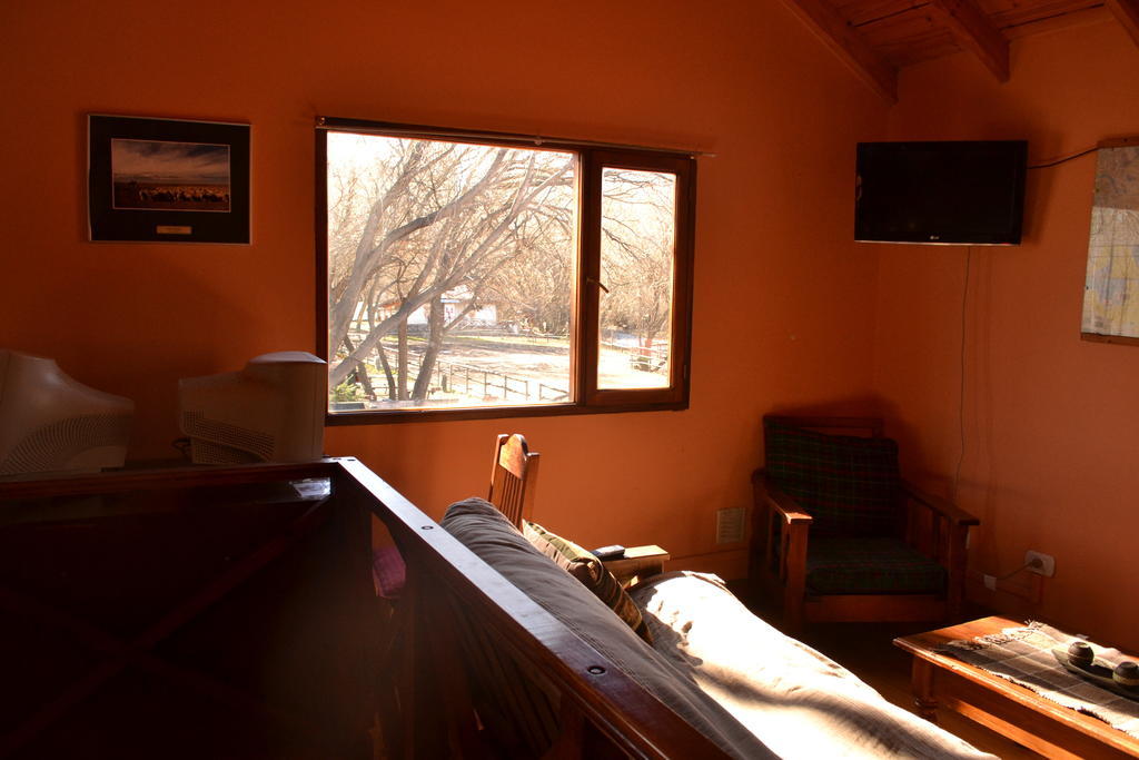 إل كالافاتي Camping Y Hostal El Ovejero الغرفة الصورة