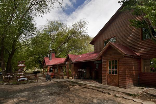 إل كالافاتي Camping Y Hostal El Ovejero المظهر الخارجي الصورة