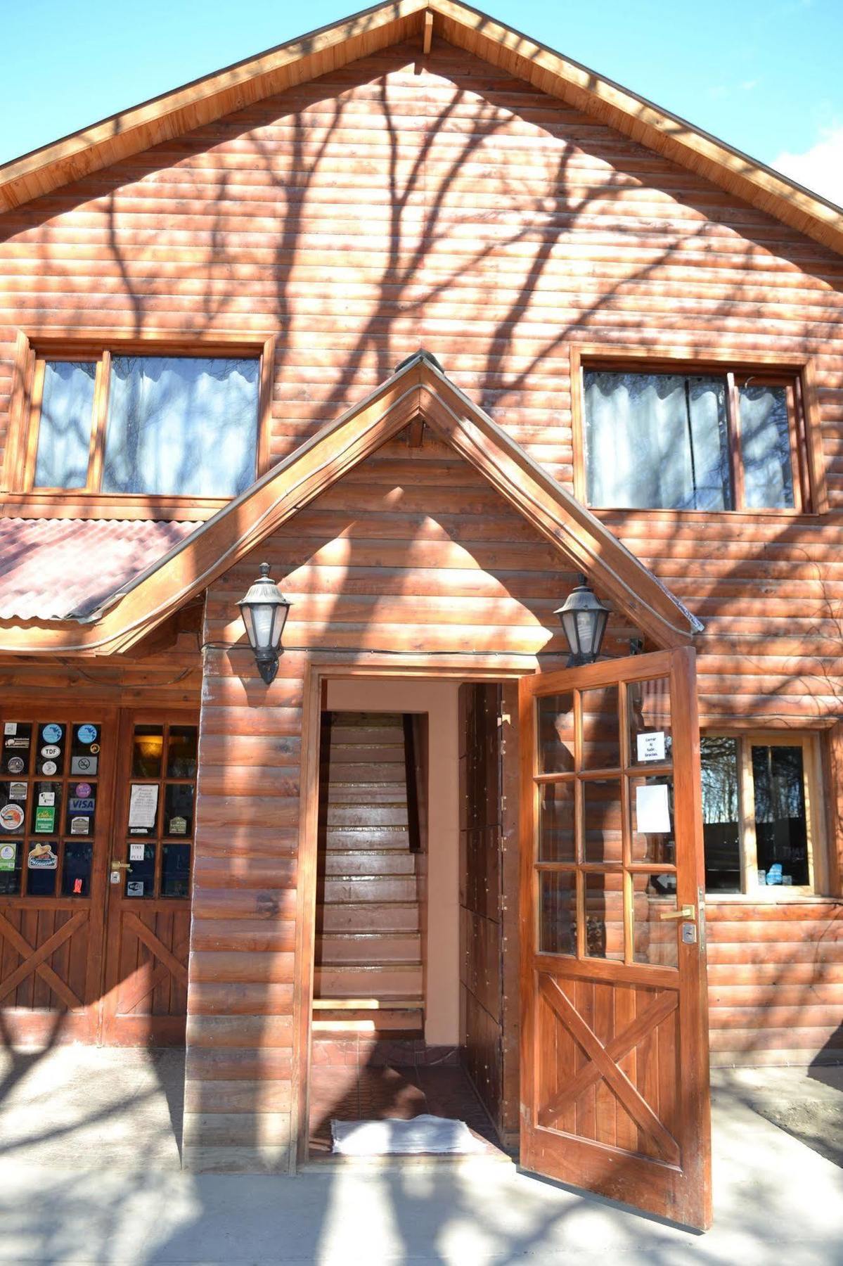إل كالافاتي Camping Y Hostal El Ovejero المظهر الخارجي الصورة
