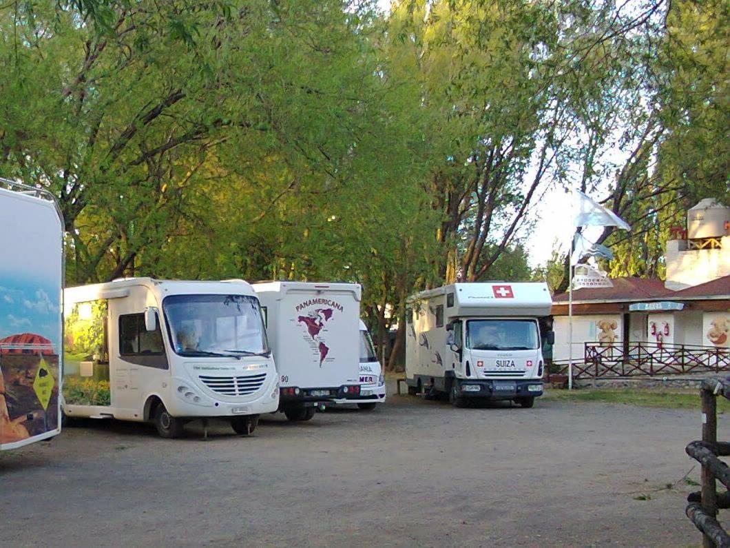 إل كالافاتي Camping Y Hostal El Ovejero المظهر الخارجي الصورة
