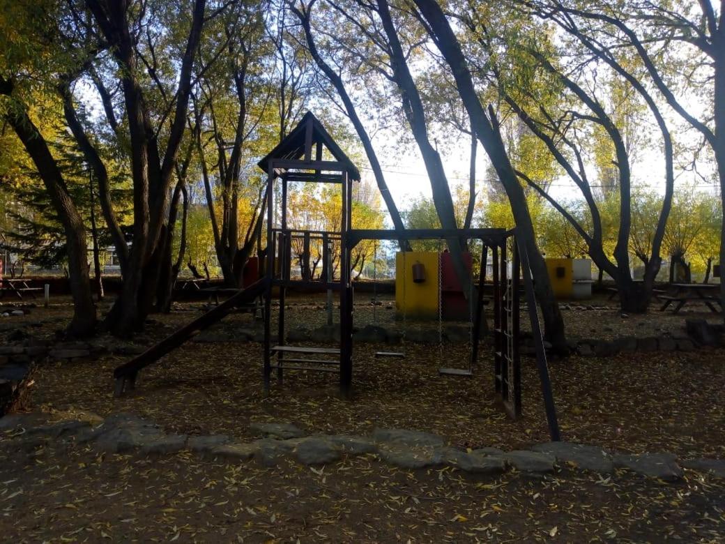 إل كالافاتي Camping Y Hostal El Ovejero المظهر الخارجي الصورة