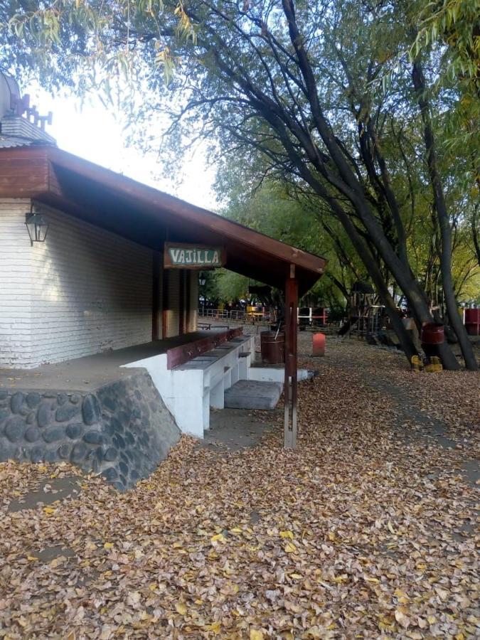 إل كالافاتي Camping Y Hostal El Ovejero المظهر الخارجي الصورة